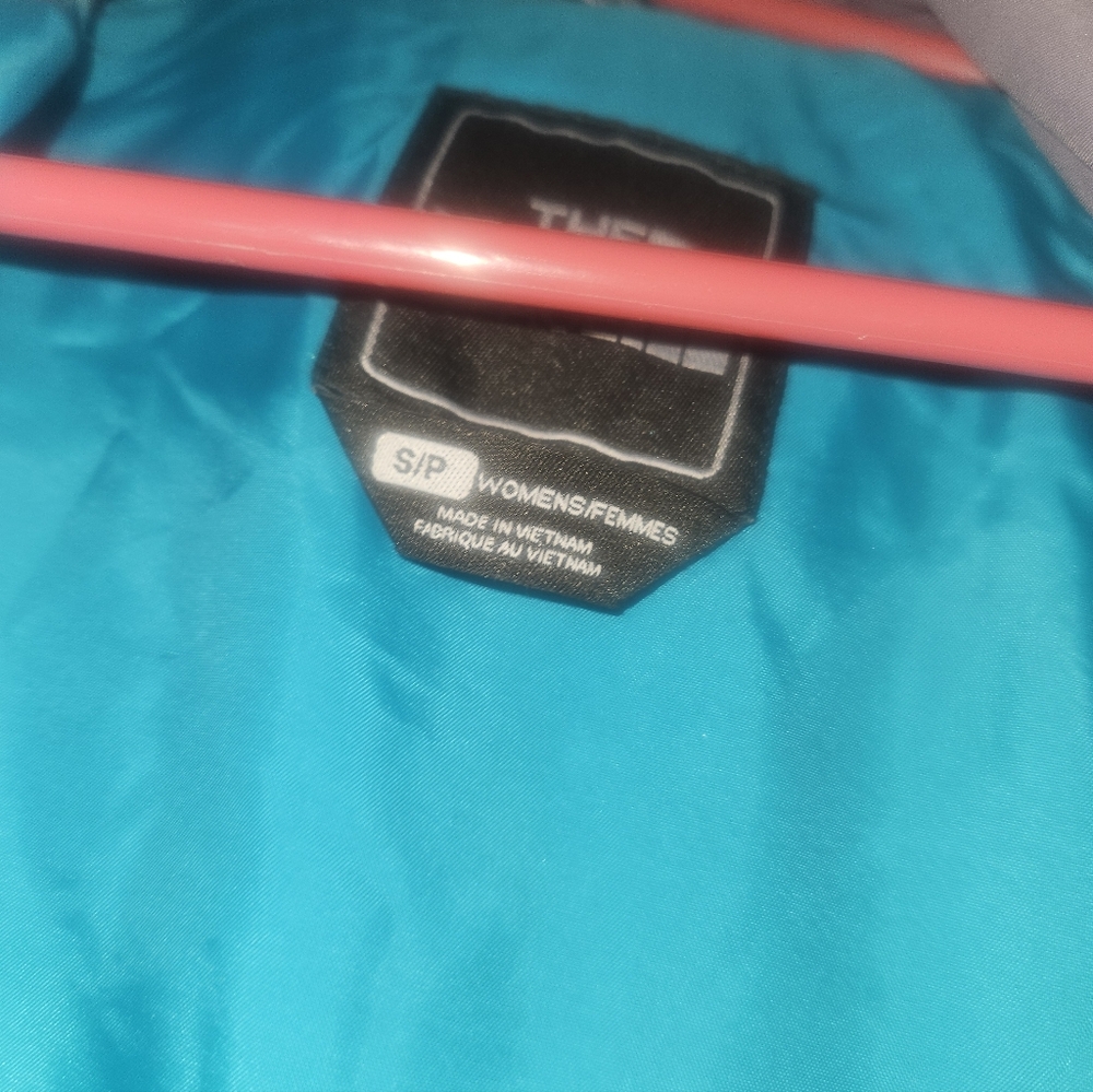 The North Face Women's Teal and Black Ski Jacket